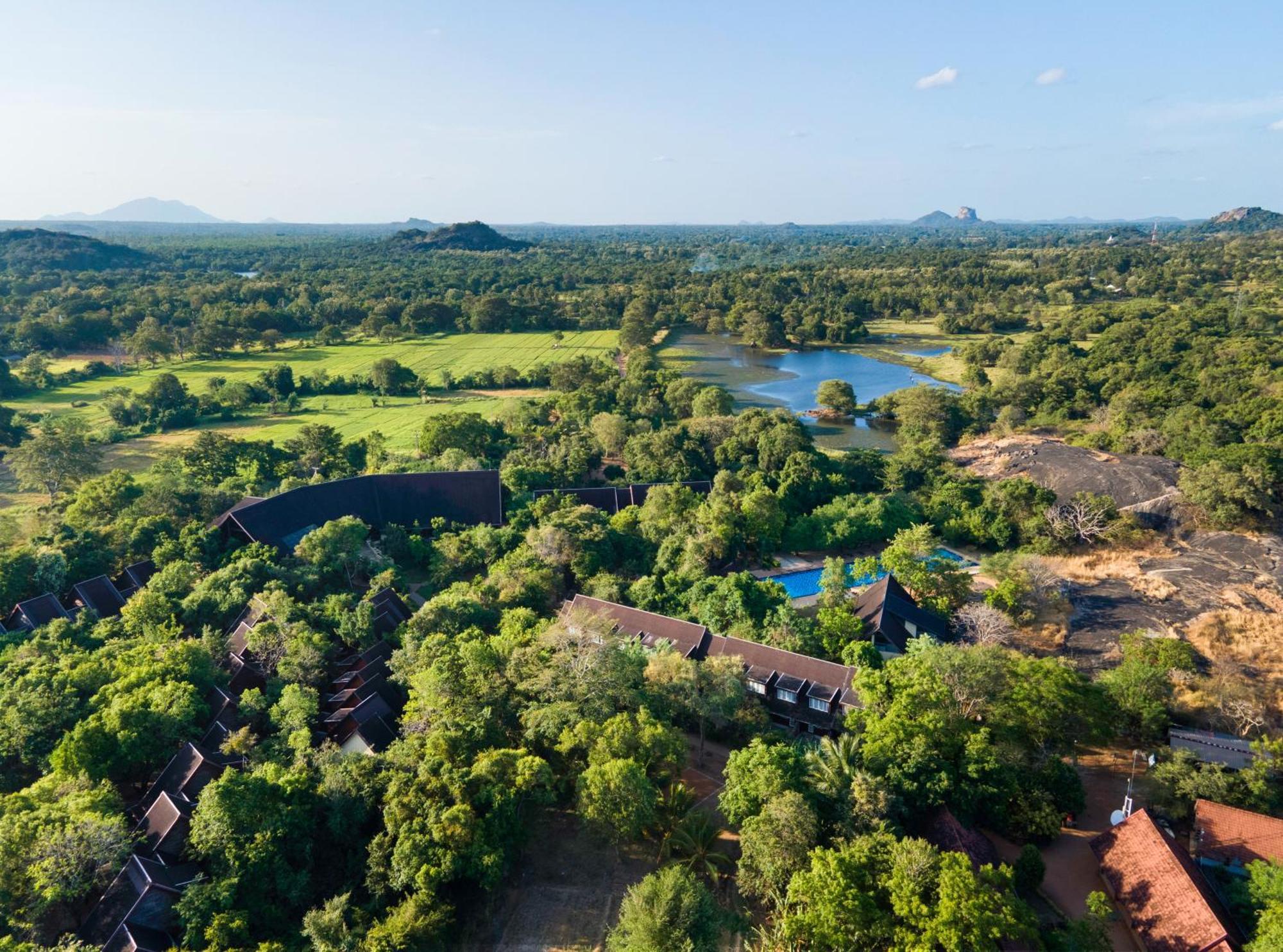 Occidental Paradise Dambulla Сигирия Экстерьер фото